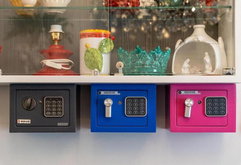 پانسیون Regina Suite