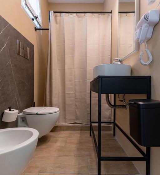 پانسیون Regina Suite