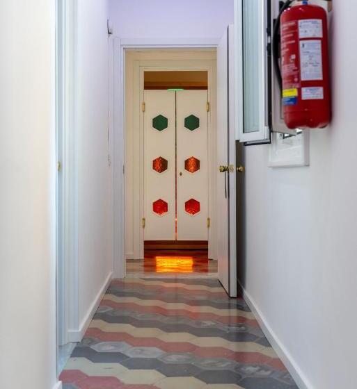 پانسیون Regina Suite