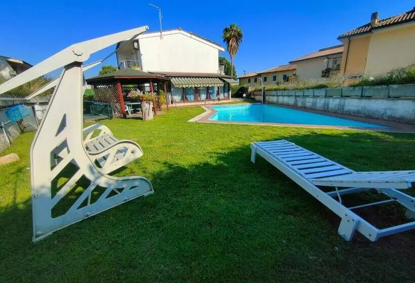 ペンション Villa Con Piscina