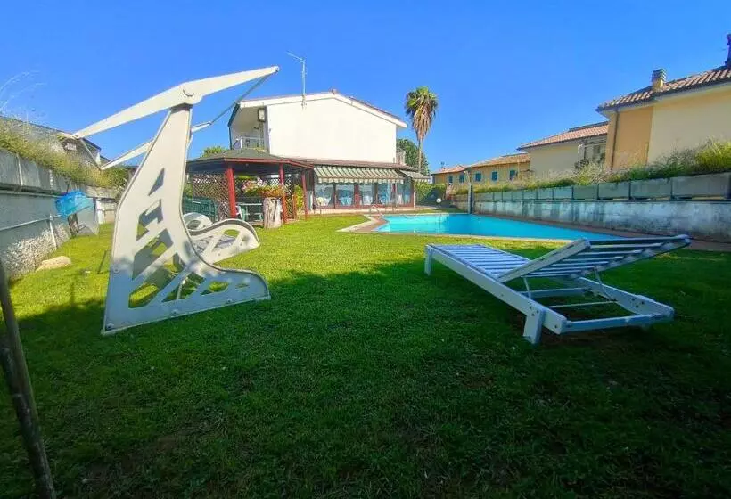 ペンション Villa Con Piscina