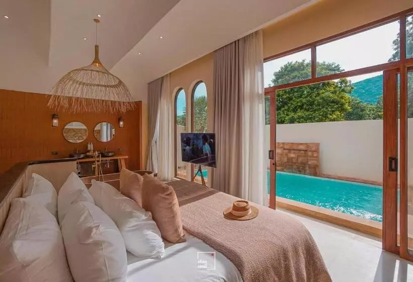 リゾートホテル Sirava Kohlarn   สิราวา เกาะล้าน