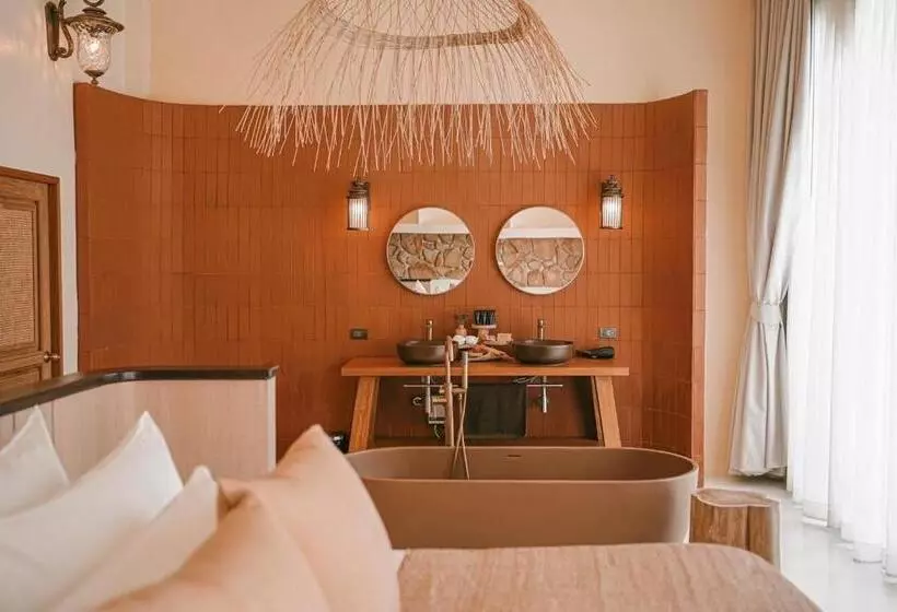 リゾートホテル Sirava Kohlarn   สิราวา เกาะล้าน