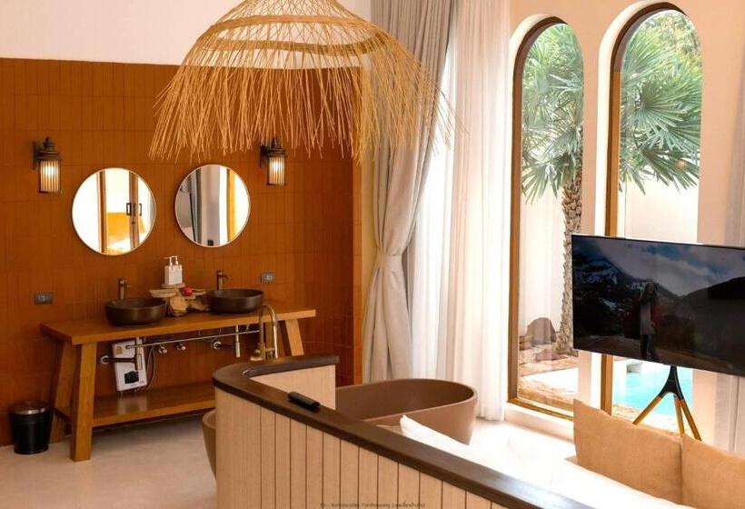 استراحتگاه Sirava Kohlarn สิราวา เกาะล้าน