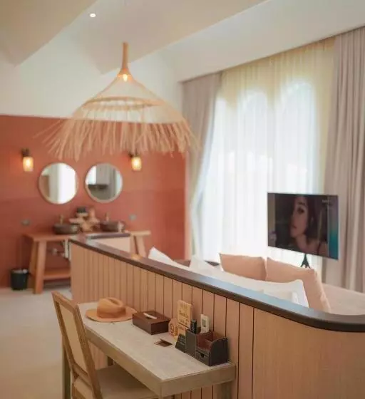 リゾートホテル Sirava Kohlarn   สิราวา เกาะล้าน