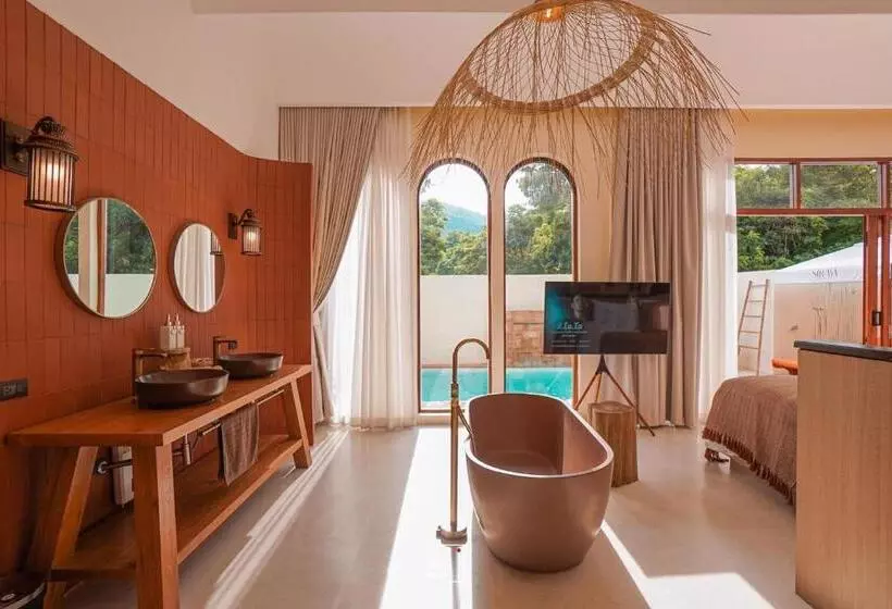 リゾートホテル Sirava Kohlarn   สิราวา เกาะล้าน