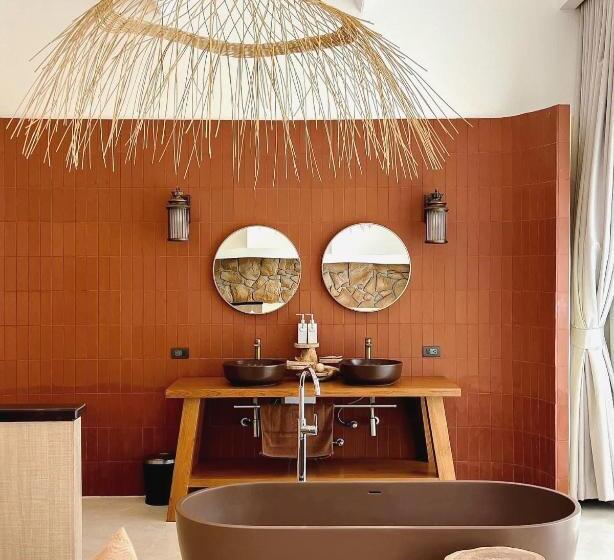 استراحتگاه Sirava Kohlarn สิราวา เกาะล้าน