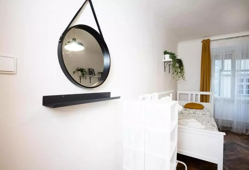 White Wolf House Hostel & Apartments