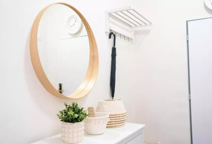 White Wolf House Hostel & Apartments