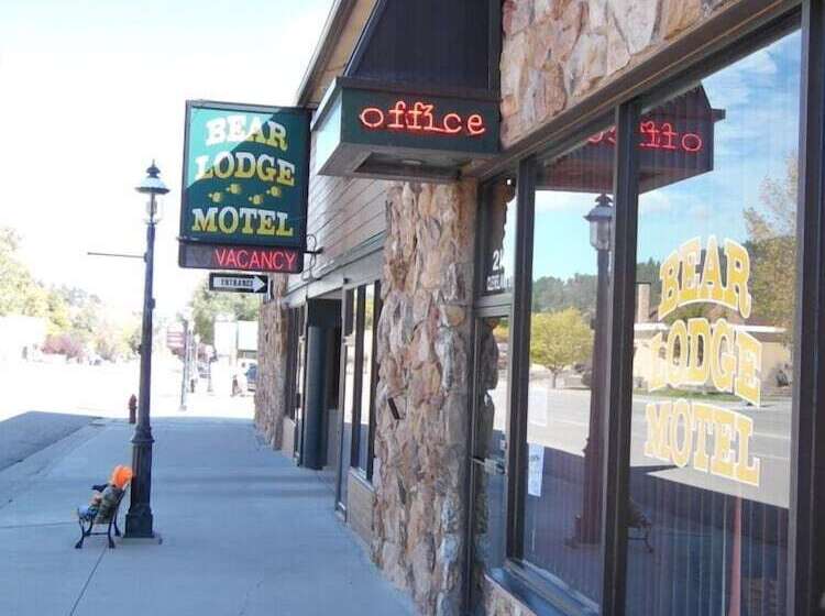 Bear Lodge Motel