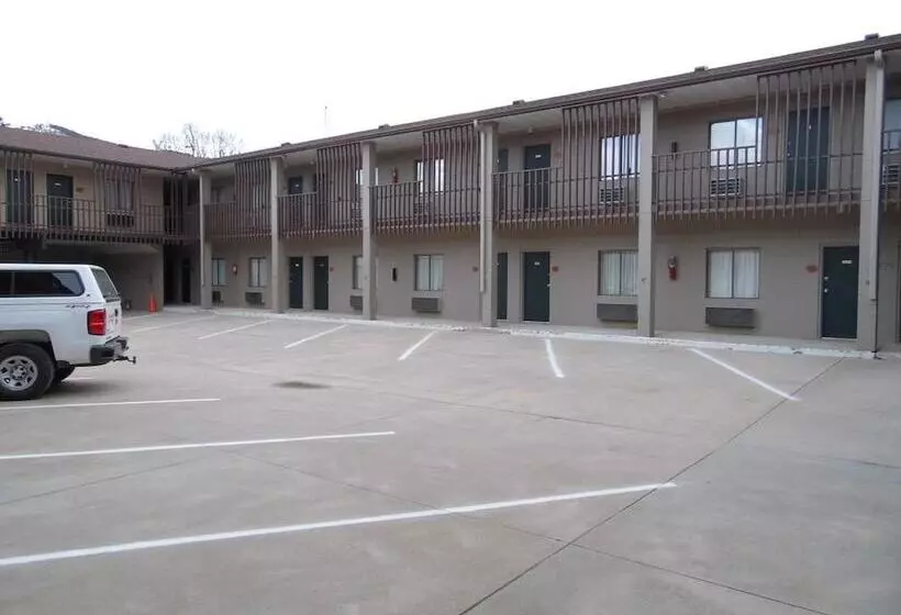 Bear Lodge Motel