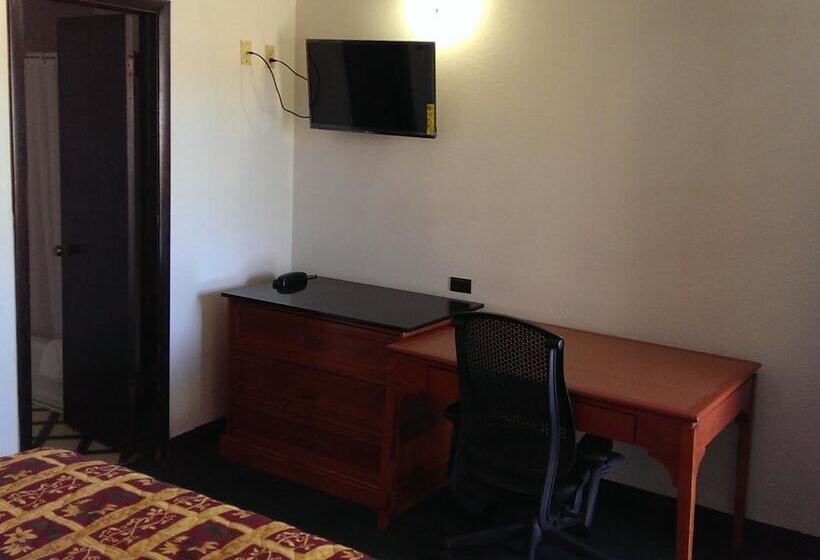 ホテル Airport Lodge Wichita Kansas