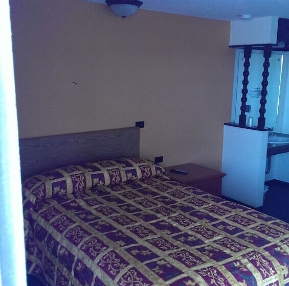 ホテル Airport Lodge Wichita Kansas