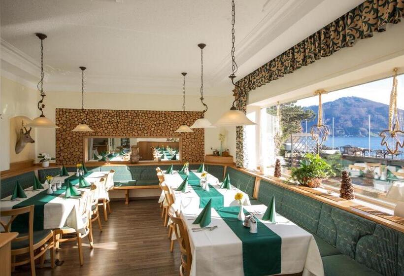 ホテル Altmünsterhof