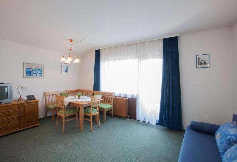 ホテル Altmünsterhof