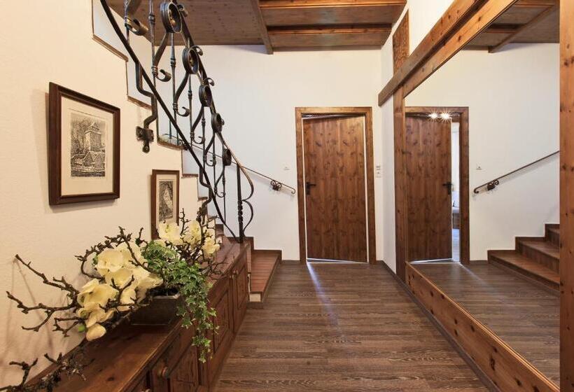 ホテル Altmünsterhof