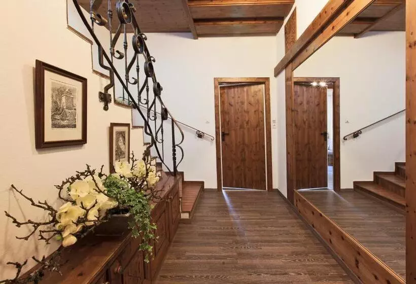 Hotelli Altmünsterhof