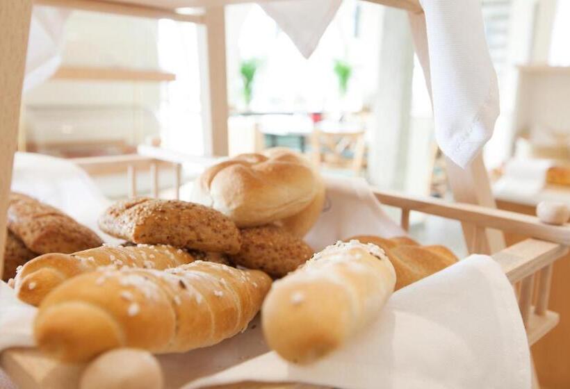 ホテル Altmünsterhof