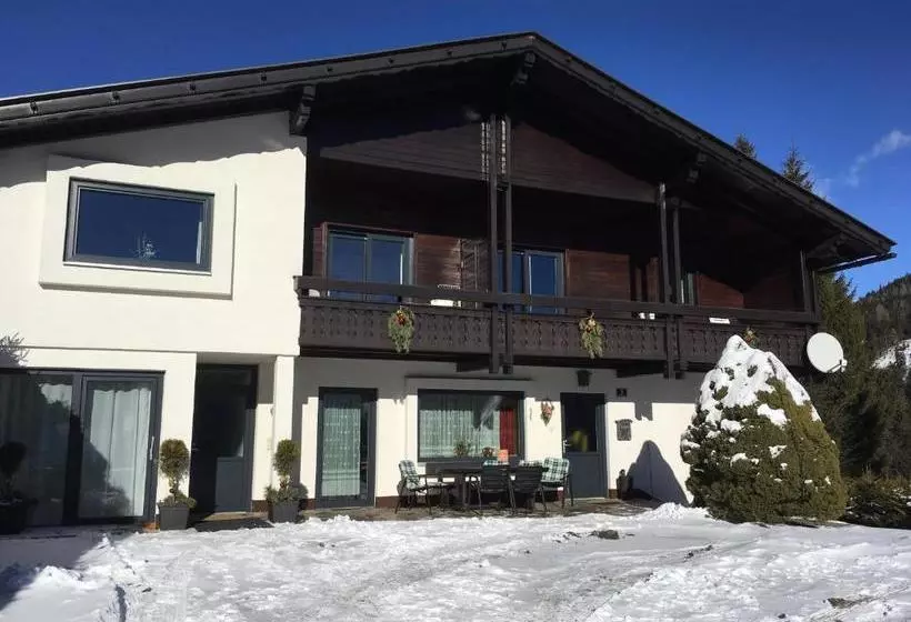 هتل Appartement Latschen Ferienhaus An Der Nockalmbahn