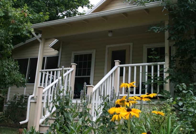 Hotel Colorado Chautauqua Cottages