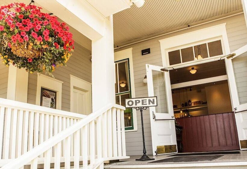 Hotel Colorado Chautauqua Cottages