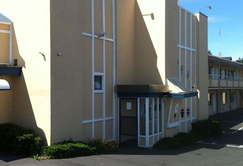 فندق Columbus Motor Inn