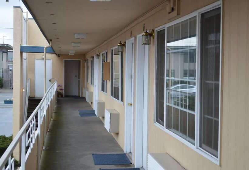 فندق Columbus Motor Inn