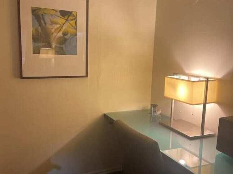 فندق Columbus Motor Inn