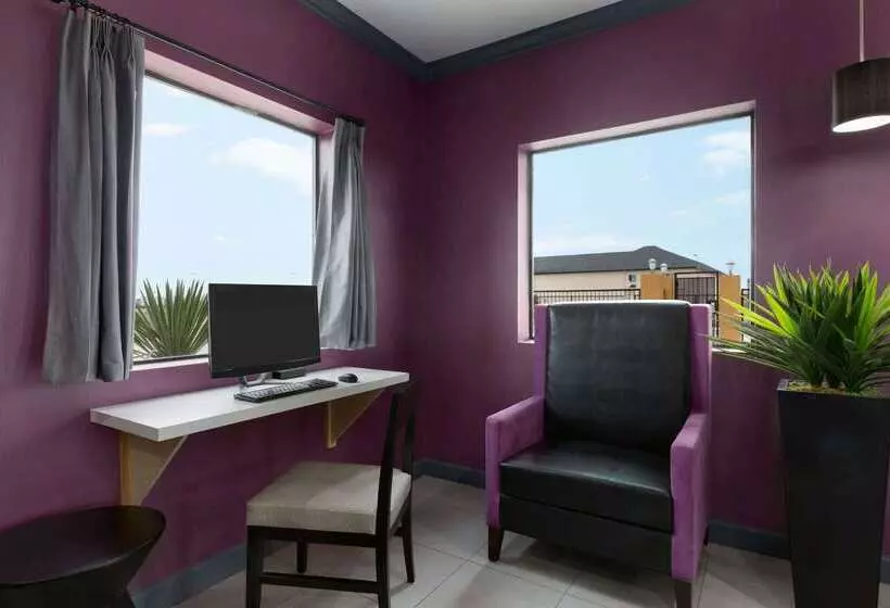 ホテル Days Inn By Wyndham Odessa