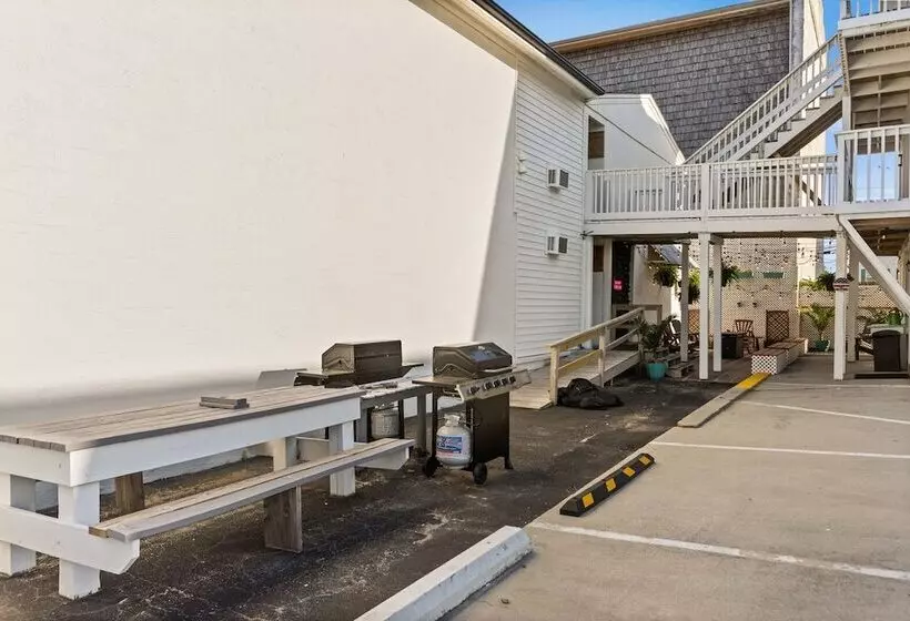 ホテル Dry Dock Inn