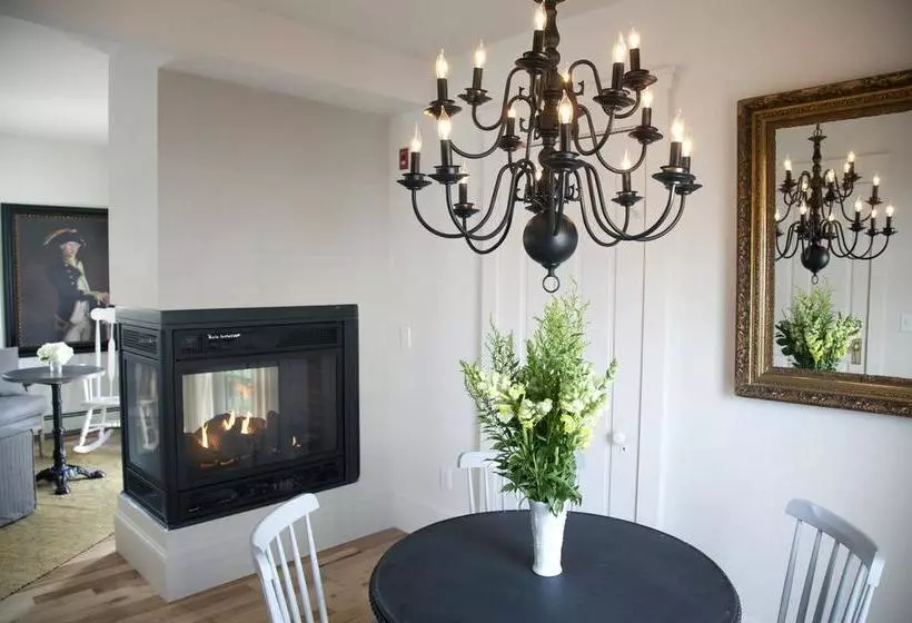 Hotelli Eben House