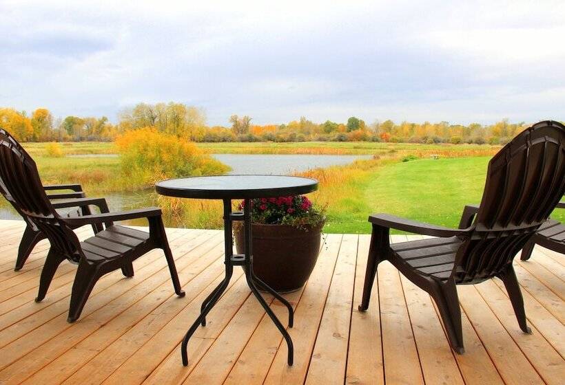 فندق Gallatin River Lodge