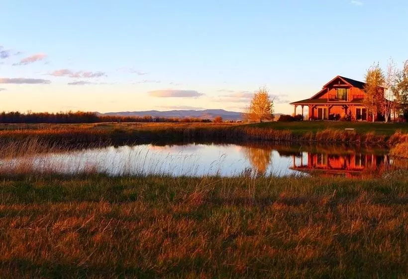 هتل Gallatin River Lodge