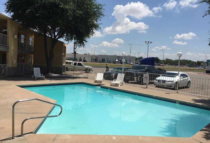 בית מלון כפרי Inn Of The Conchos