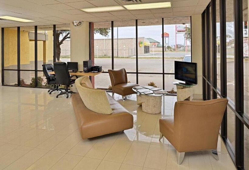 בית מלון כפרי Inn Of The Conchos