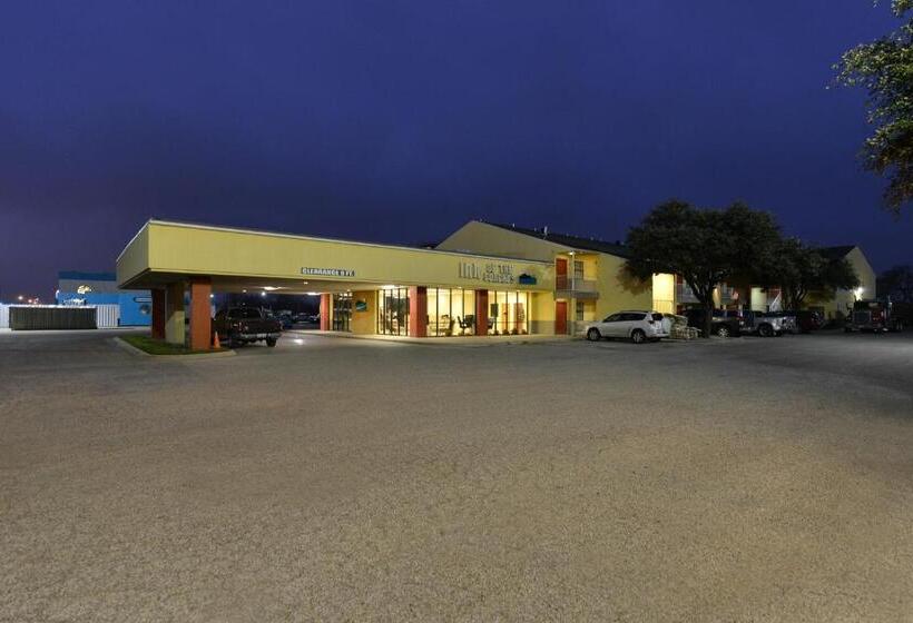 בית מלון כפרי Inn Of The Conchos