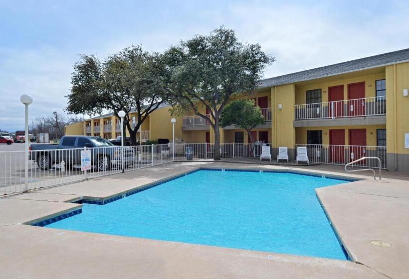 בית מלון כפרי Inn Of The Conchos