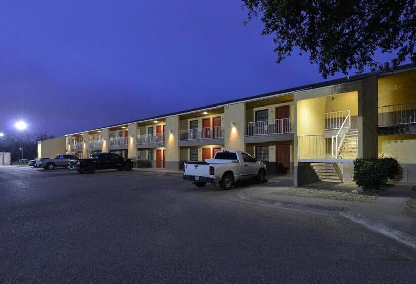 בית מלון כפרי Inn Of The Conchos