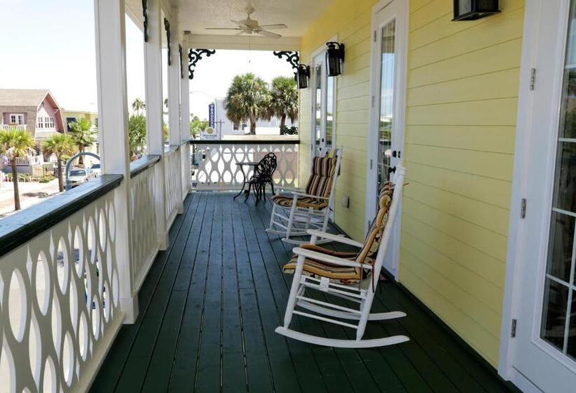 בית מלון כפרי Inn On The Avenue