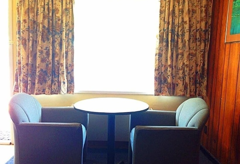 בית מלון כפרי Liberty Inn