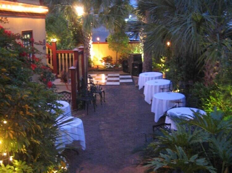 ホテル Old City House Inn And Restaurant