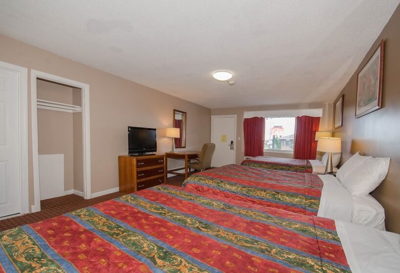 Отель Plaza Inn