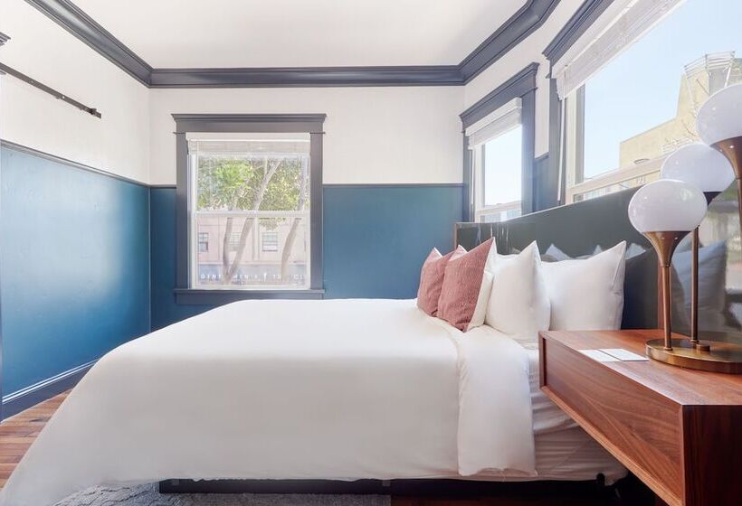 בית מלון כפרי Sonder The Baker