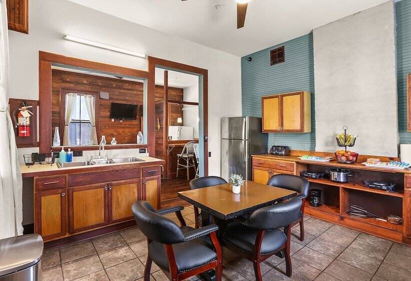 Hotel Site 61 Hostel