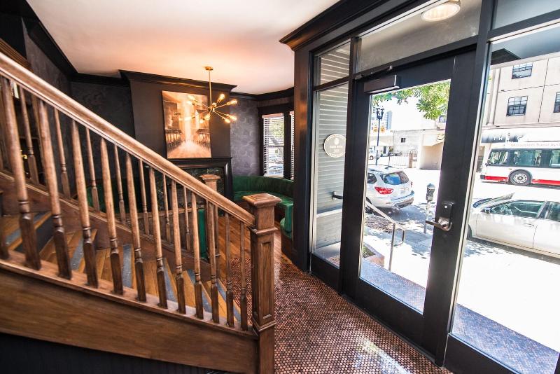 בית מלון כפרי Sonder The Baker