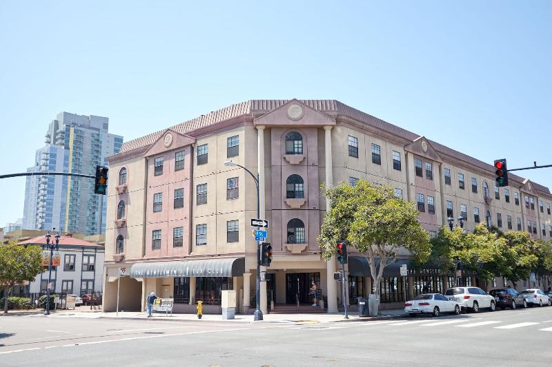 בית מלון כפרי Sonder The Baker