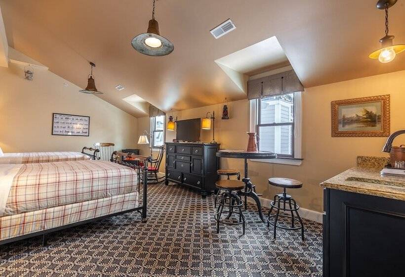 فندق Steele Mansion Inn & Gathering Hub