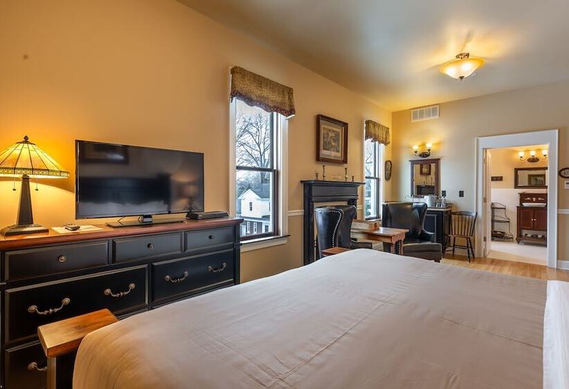 فندق Steele Mansion Inn & Gathering Hub