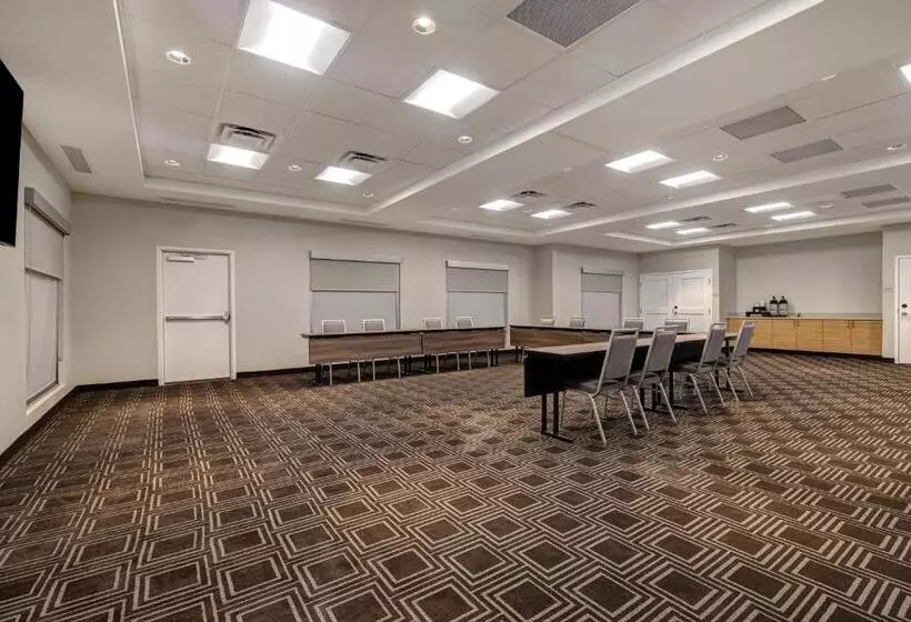 Hotelli Towneplace Suites By Marriott Monroe