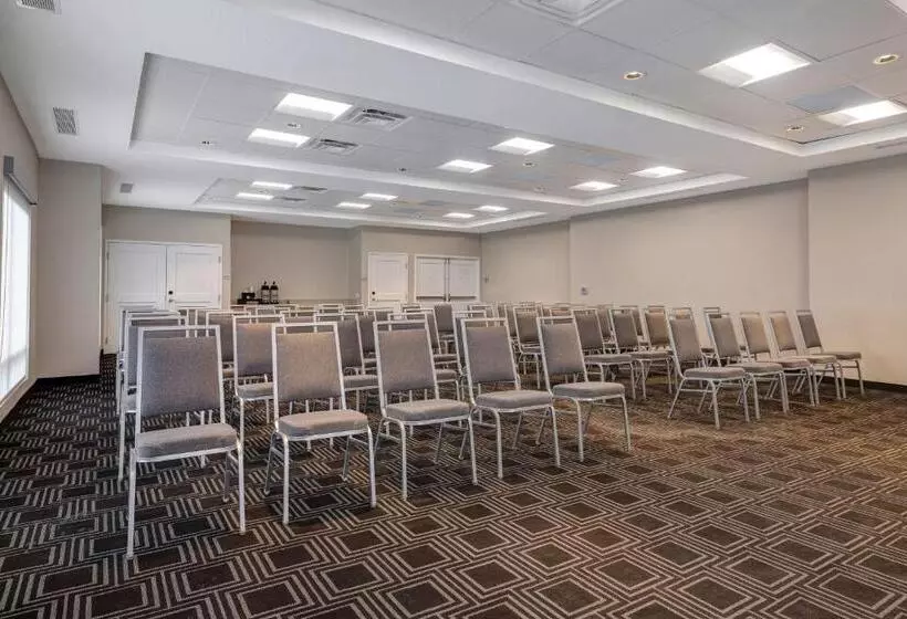 Hotelli Towneplace Suites By Marriott Monroe